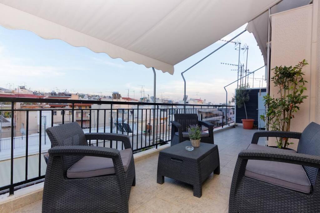 Big Terrace Near Metro And Athens Center Apartment Exterior foto